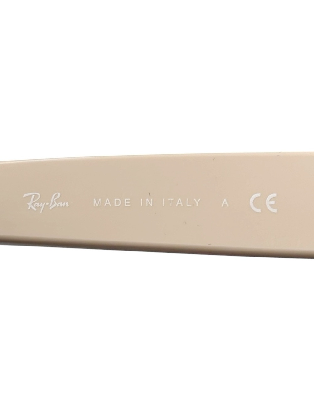 Ray-Ban New Wayfarer Bicolor black/beige Green Classic G-15 RB2132 Sunglasses - Picture 14 of 15